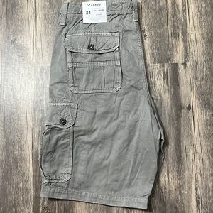 BRAND NEW mens AE cargo shorts